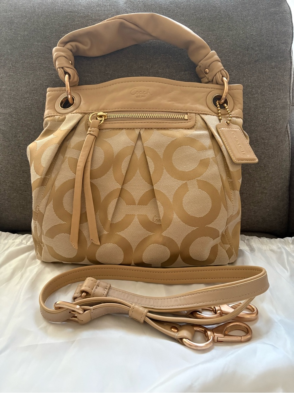 BRANDNEW Coach Signature Canvas Bag with Leather Trim (minor flaw on hangtag)